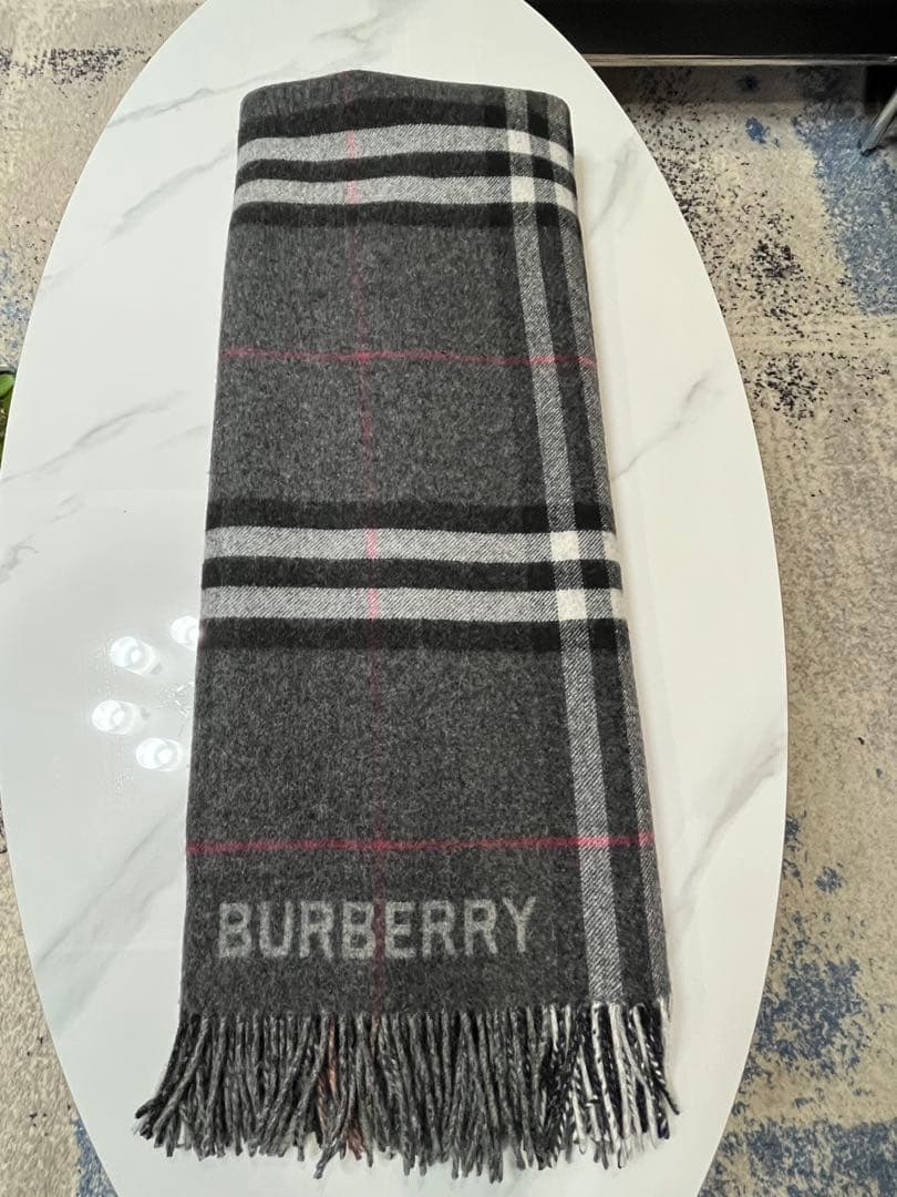 BURBERRY チェック柄ポンチョ BURBERRY チェック柄ポンチョ