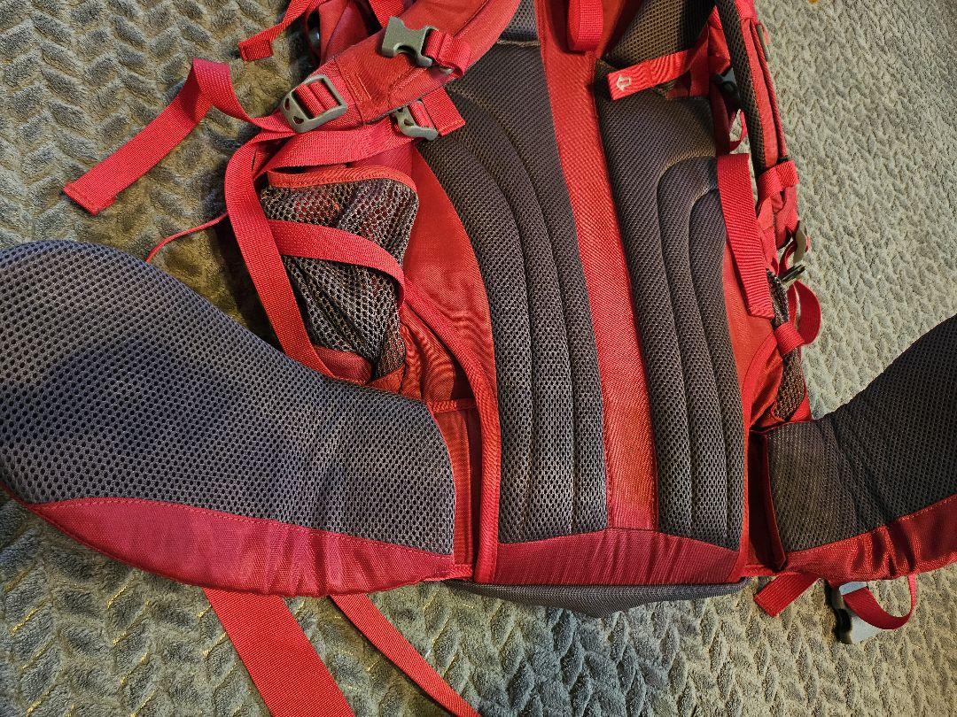 The North Face 赤 バックパック 大容量 W TELLUS 60