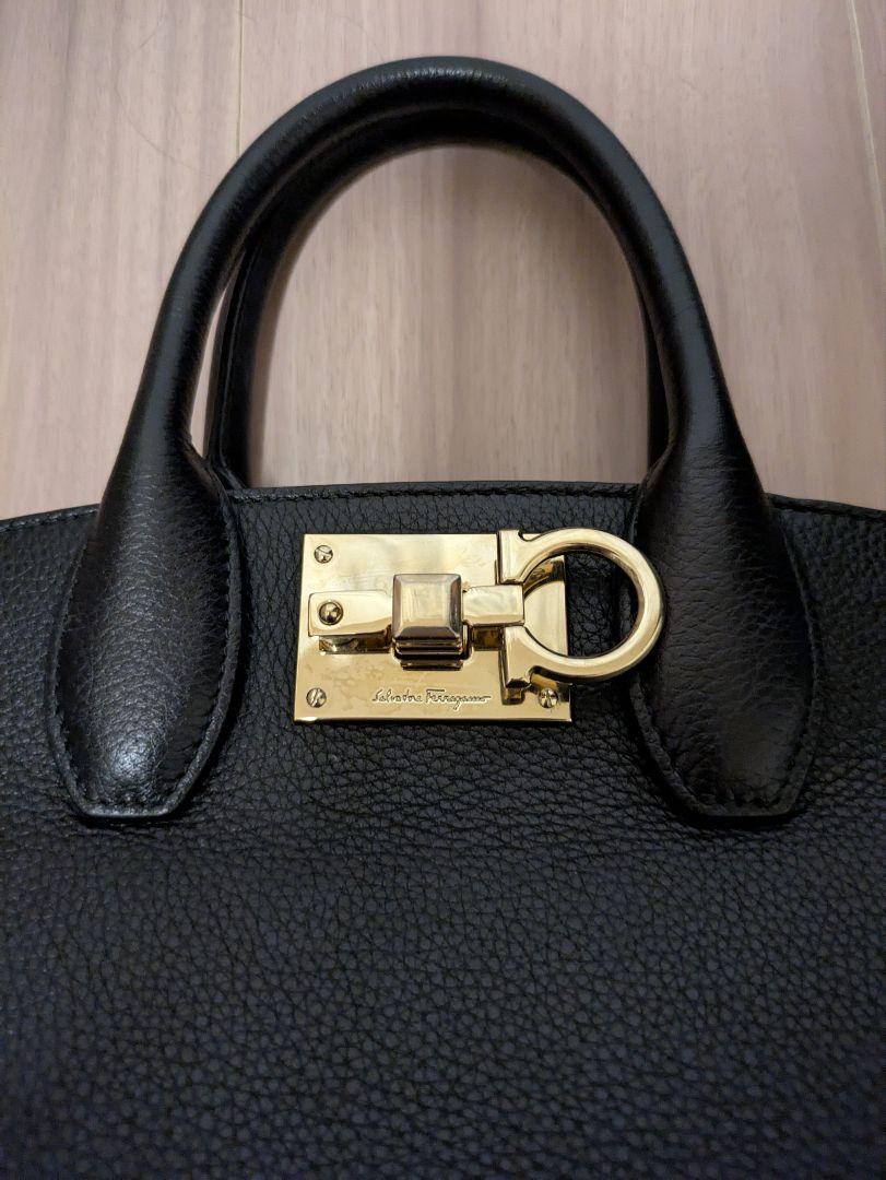 サルヴァトーレ フェラガモ」の FERRAGAMO STUDIO BAG