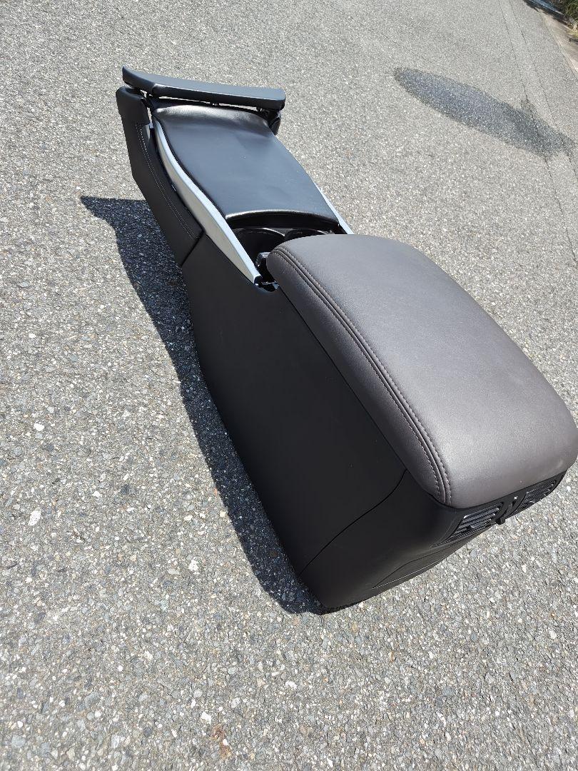 E52エルグランド フーガ センターコンソールカスタム