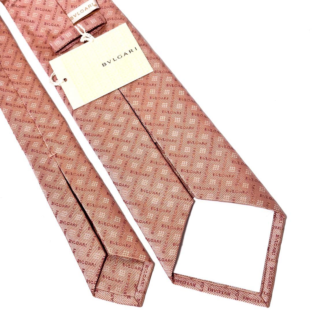 極美品✨BVLGARI ネクタイ　ブルガリ　光沢感　ナロータイ　セッテピエゲ 希少セッテピエゲ BVLGARI ブルガリ ネクタイ 渦巻きドット 総柄