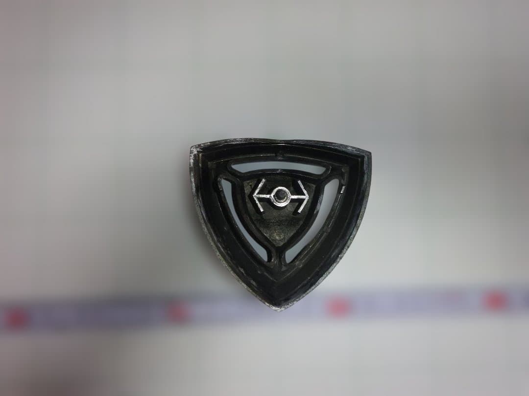 マツダ ロータリー エンブレムと (雑誌、おもちゃなど おまけの粗品など ) マツダ ロータリー エンブレムと (雑誌、おもちゃなど おまけの粗品など )