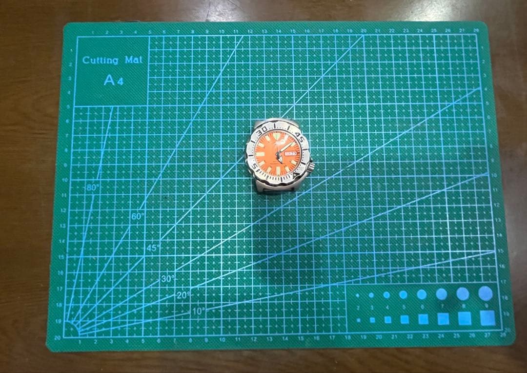 ダイバー傷や汚れあり