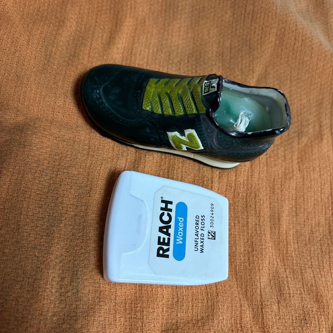 春新作の New Balance 576 ブラック/グリーン スニーカー 陶器ろうそく シューズ