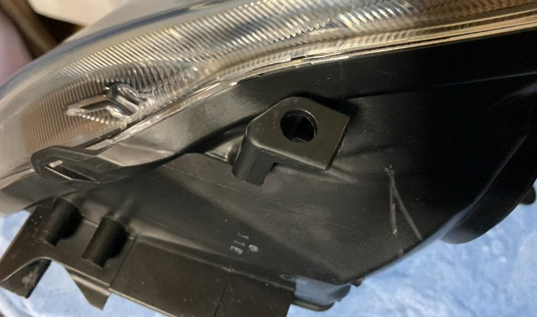 プリウス ZVW30 ツーリング用 右ヘッドライト(右側のみ) プリウス ZVW30 ツーリング用 右ヘッドライト(右側のみ)