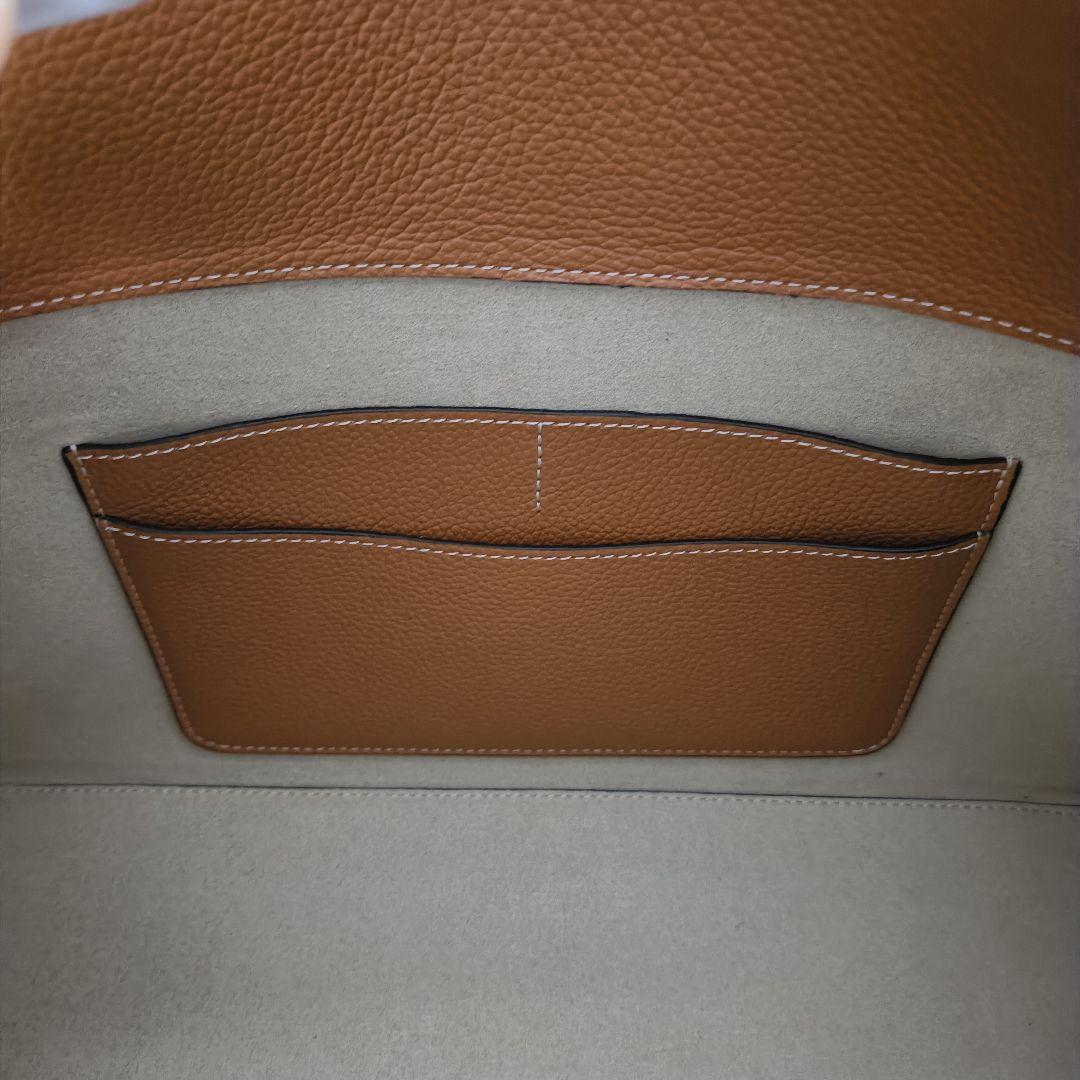 最終 新品未使用 トーテム TOTEME T-Lock ハンドバッグ タン