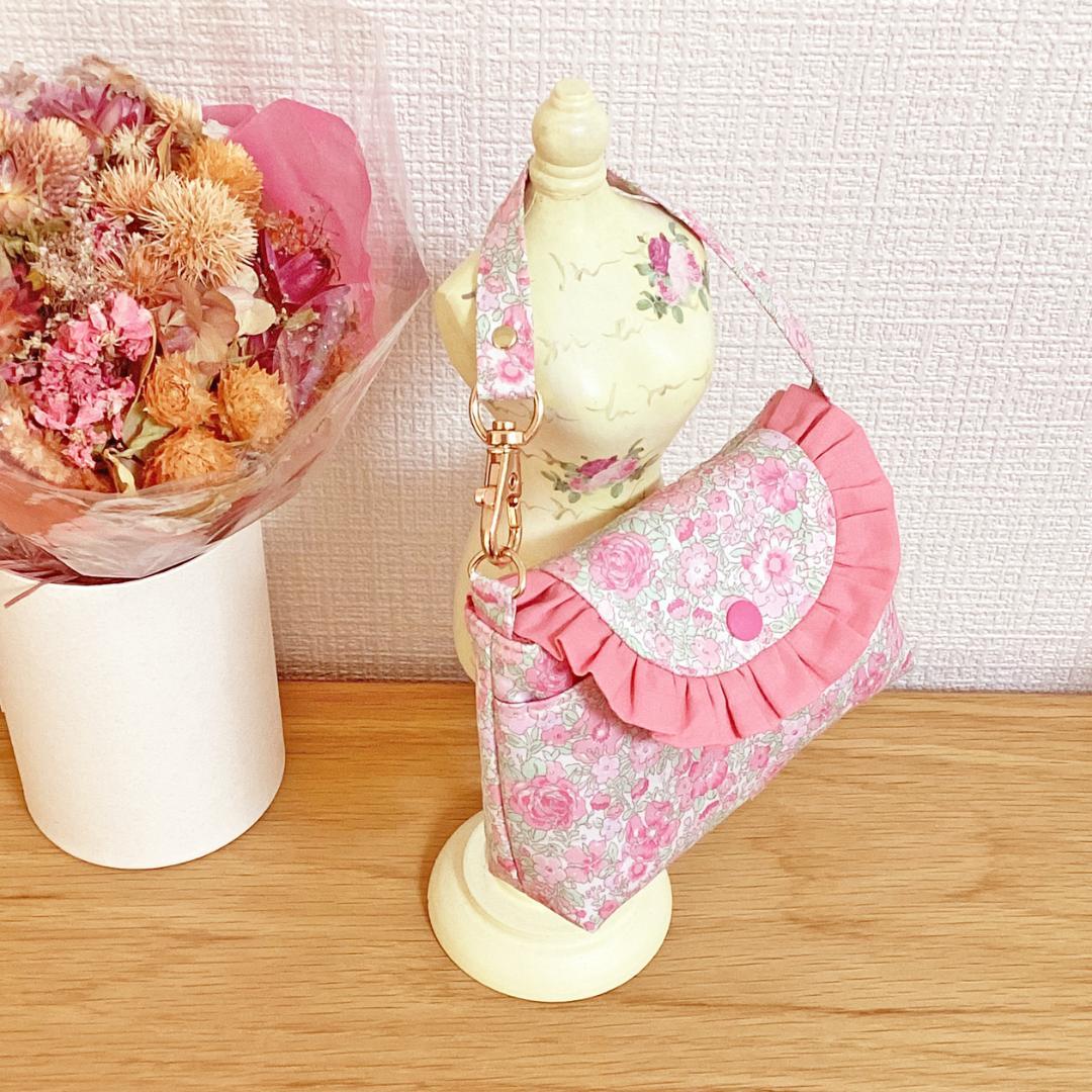 user_c7d7d101様お取り置き品　バッグに付けるふわもこミニバッグ