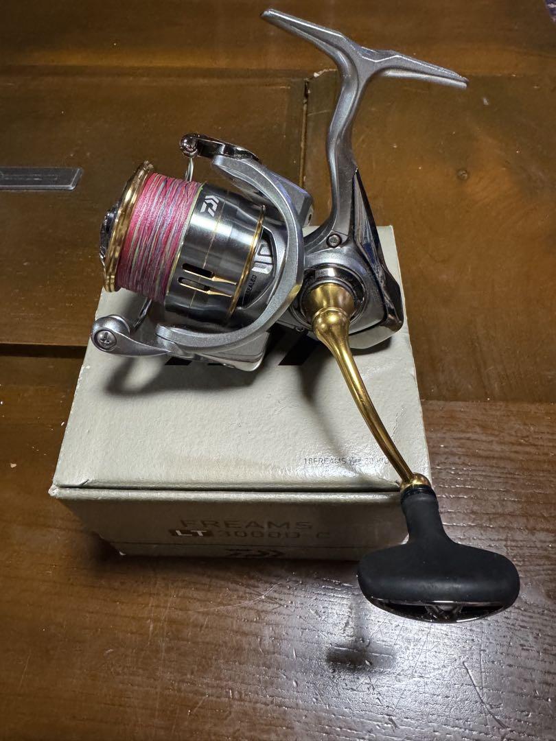 柴犬 　Daiwa FREAMS LT 3000D スピニングリール