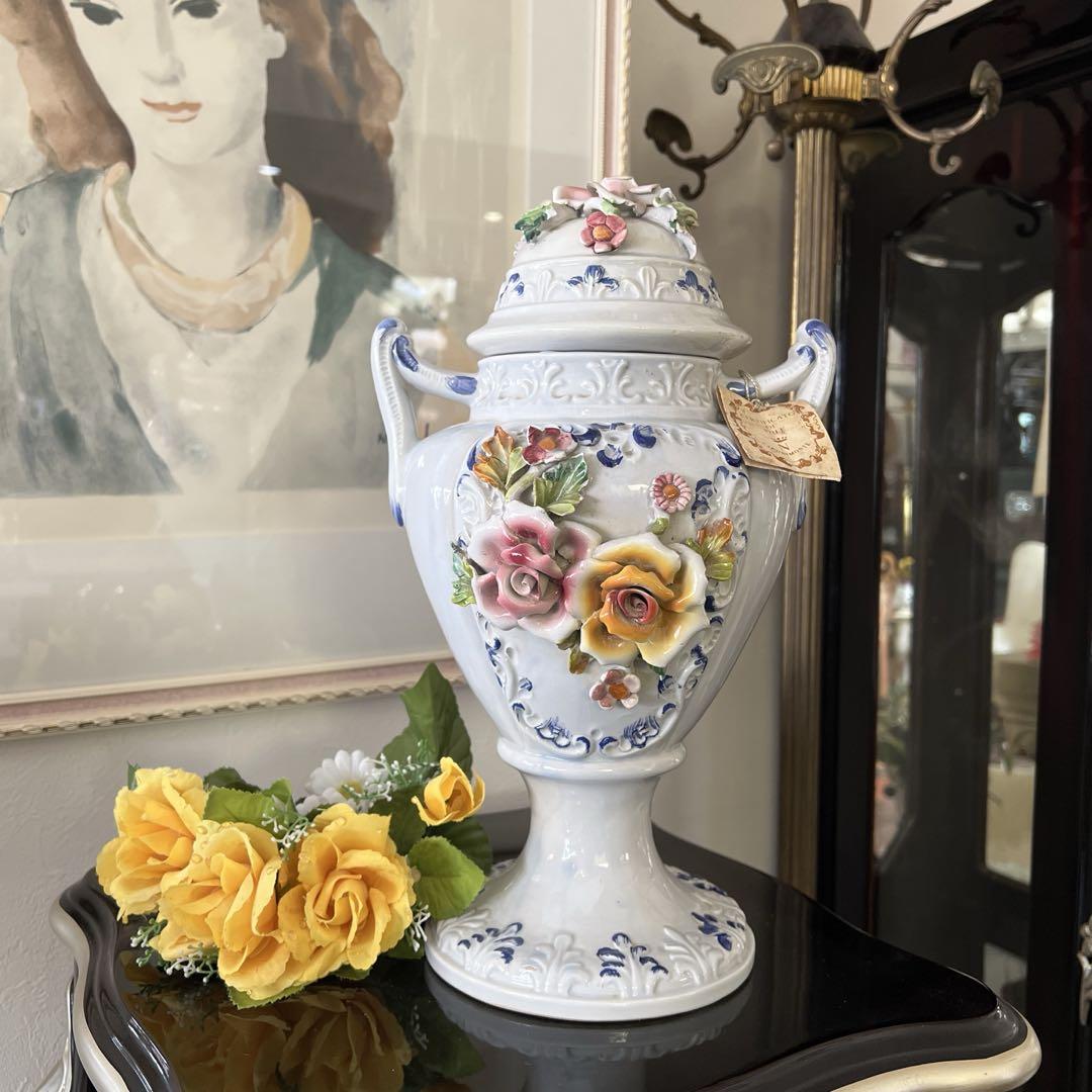 k458 イタリア製 CAPODIMONTE 陶花飾りの耳付きポット 高さ38㎝