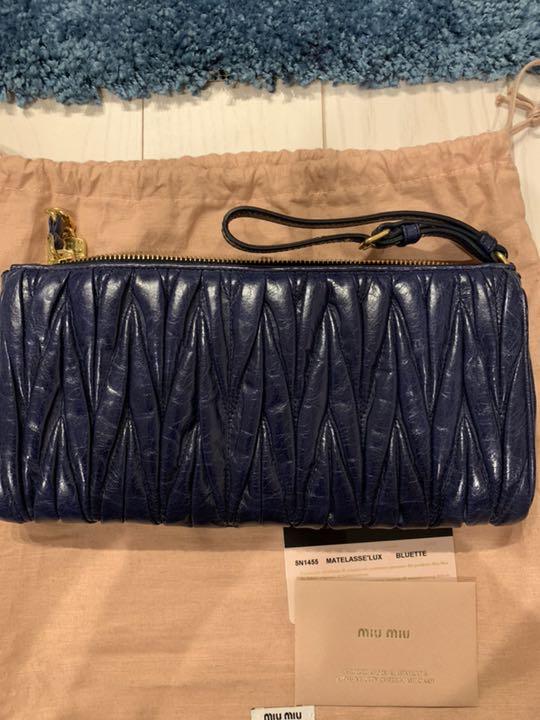 MIU MIU クラッチバッグ 正規品 MIU MIU クラッチバッグ 正規品