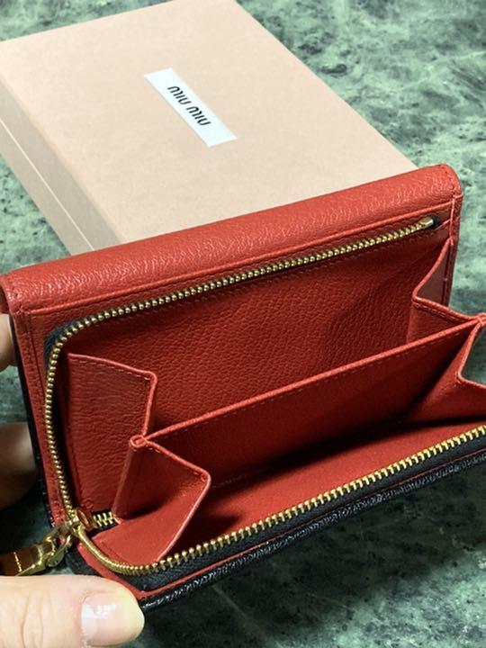 本物保証お得 MIU MIU レディース 財布 二つ折り 赤×黒 8uCyA-m43910555266 SALE豊富な