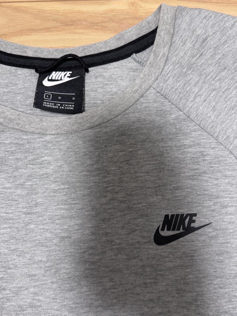 Nikeテックフリース（別売り可能）