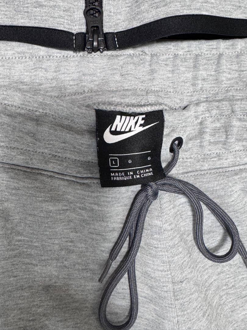 Nikeテックフリース（別売り可能）
