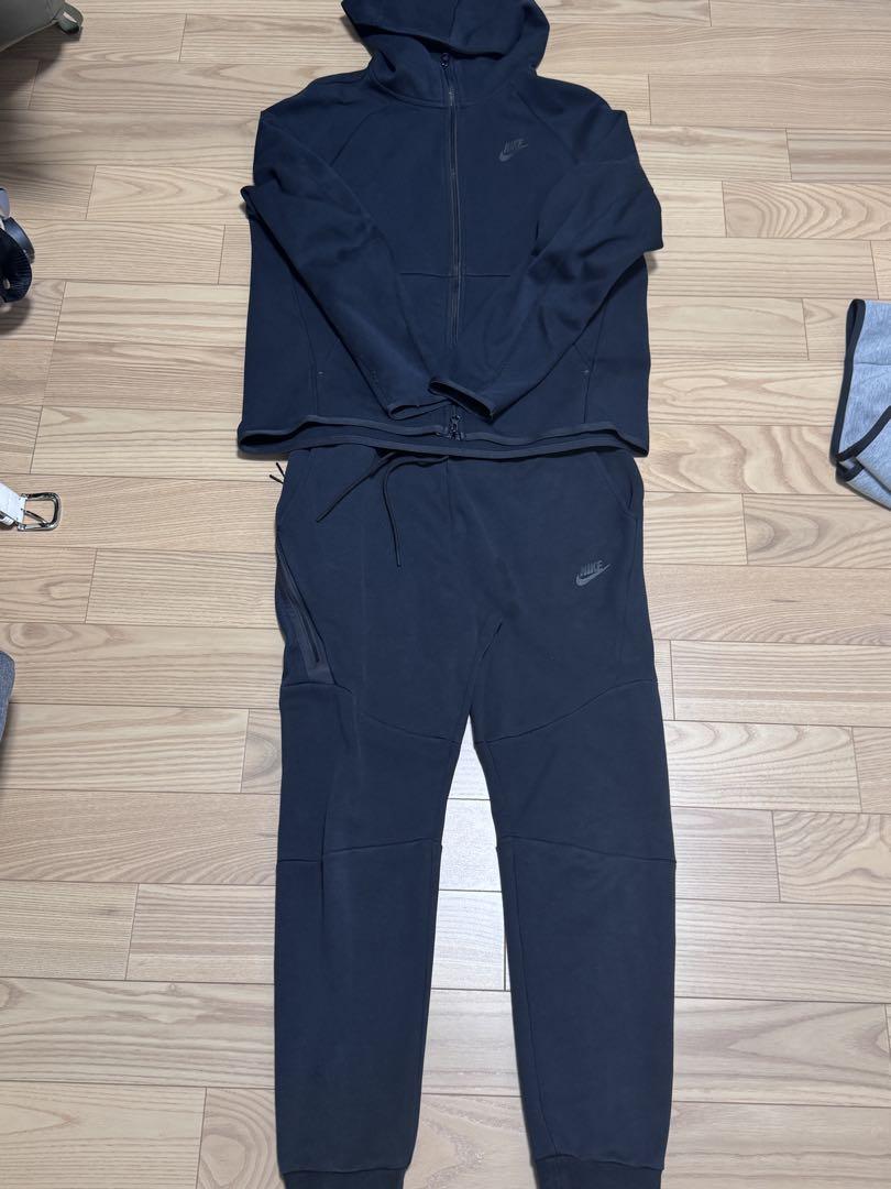 Nikeテックフリース（別売り可能）