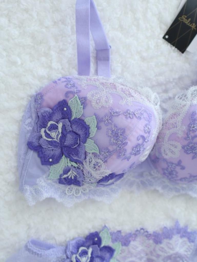 【新品】☆Wacoal Salute☆ブラ&ソング 84G マリリンモンロー