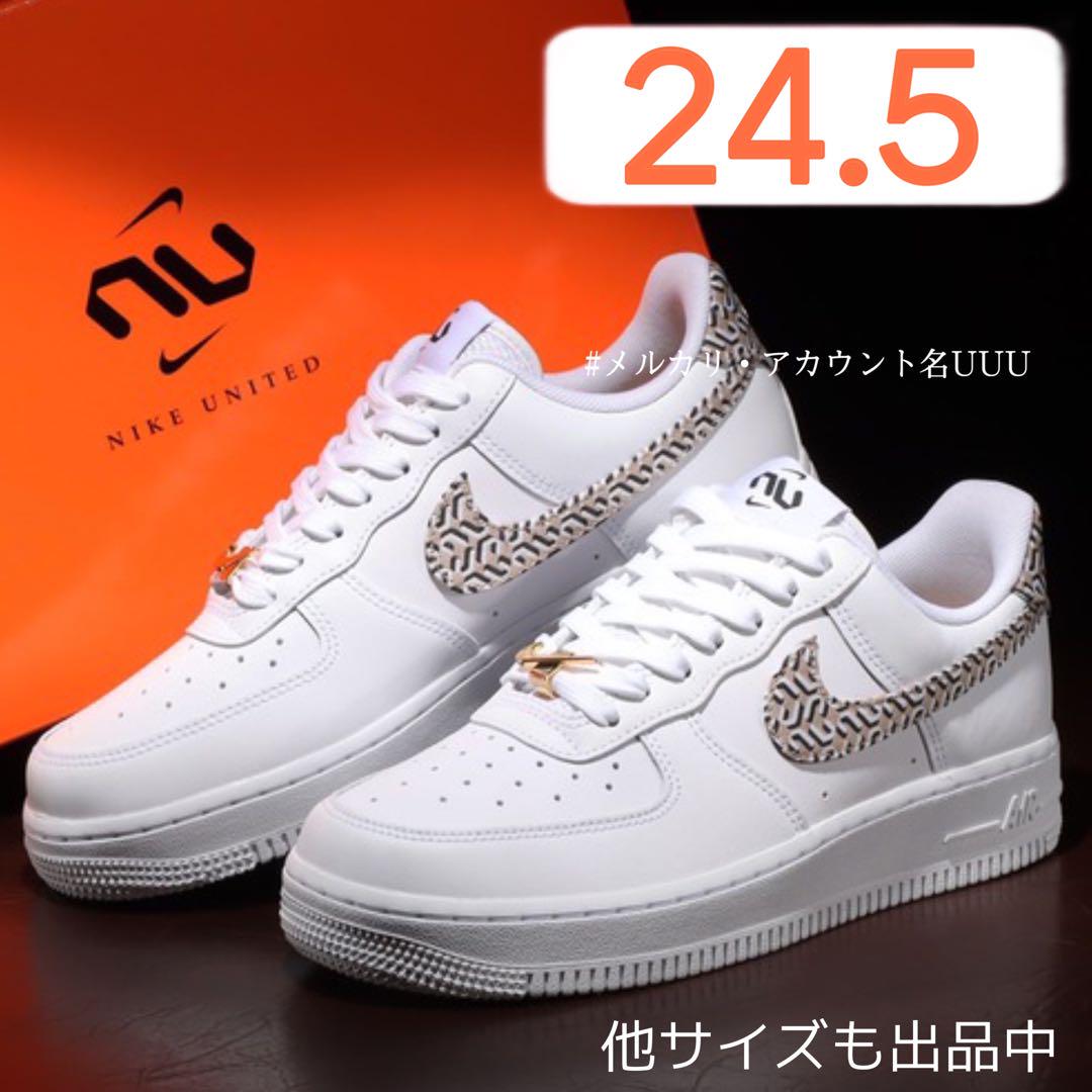 【新品24.5cm】NIKE W エアフォース1ホワイト/モノグラム/ゴールド