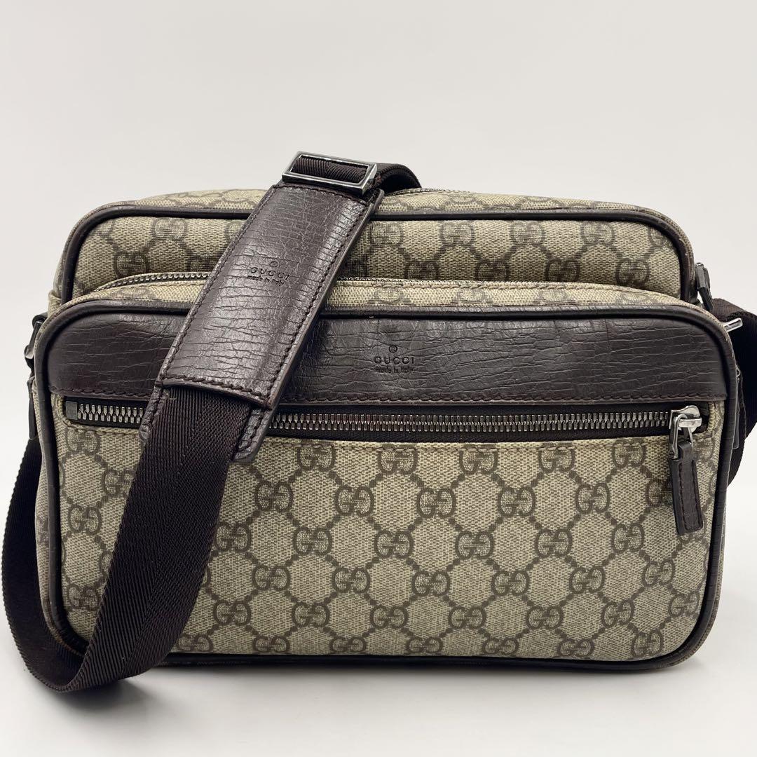 【美品】グッチ ショルダーバッグ カメラバッグ 斜め掛け GGスプリーム メンズ