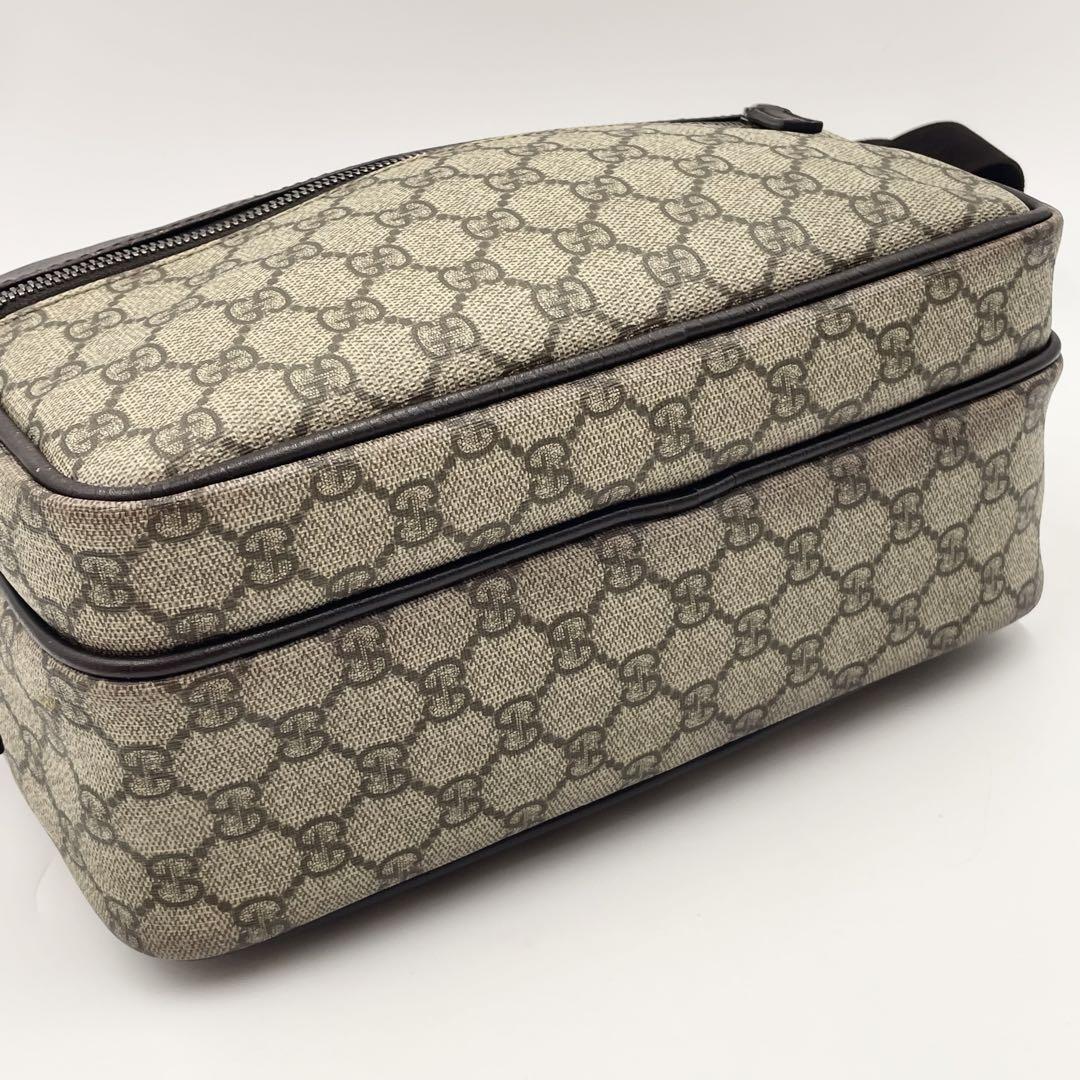 【美品】グッチ ショルダーバッグ カメラバッグ 斜め掛け GGスプリーム メンズ