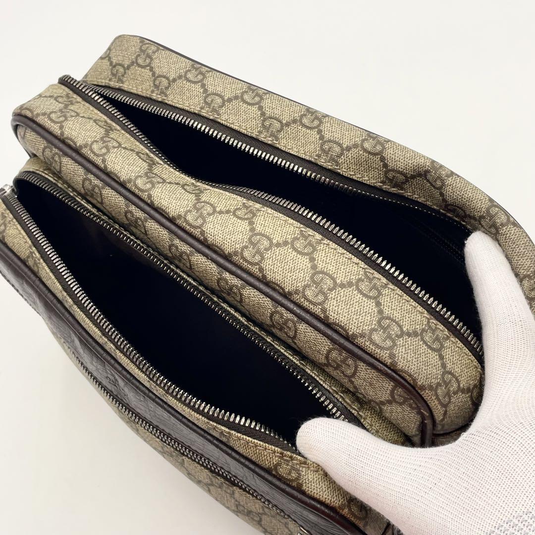 【美品】グッチ ショルダーバッグ カメラバッグ 斜め掛け GGスプリーム メンズ