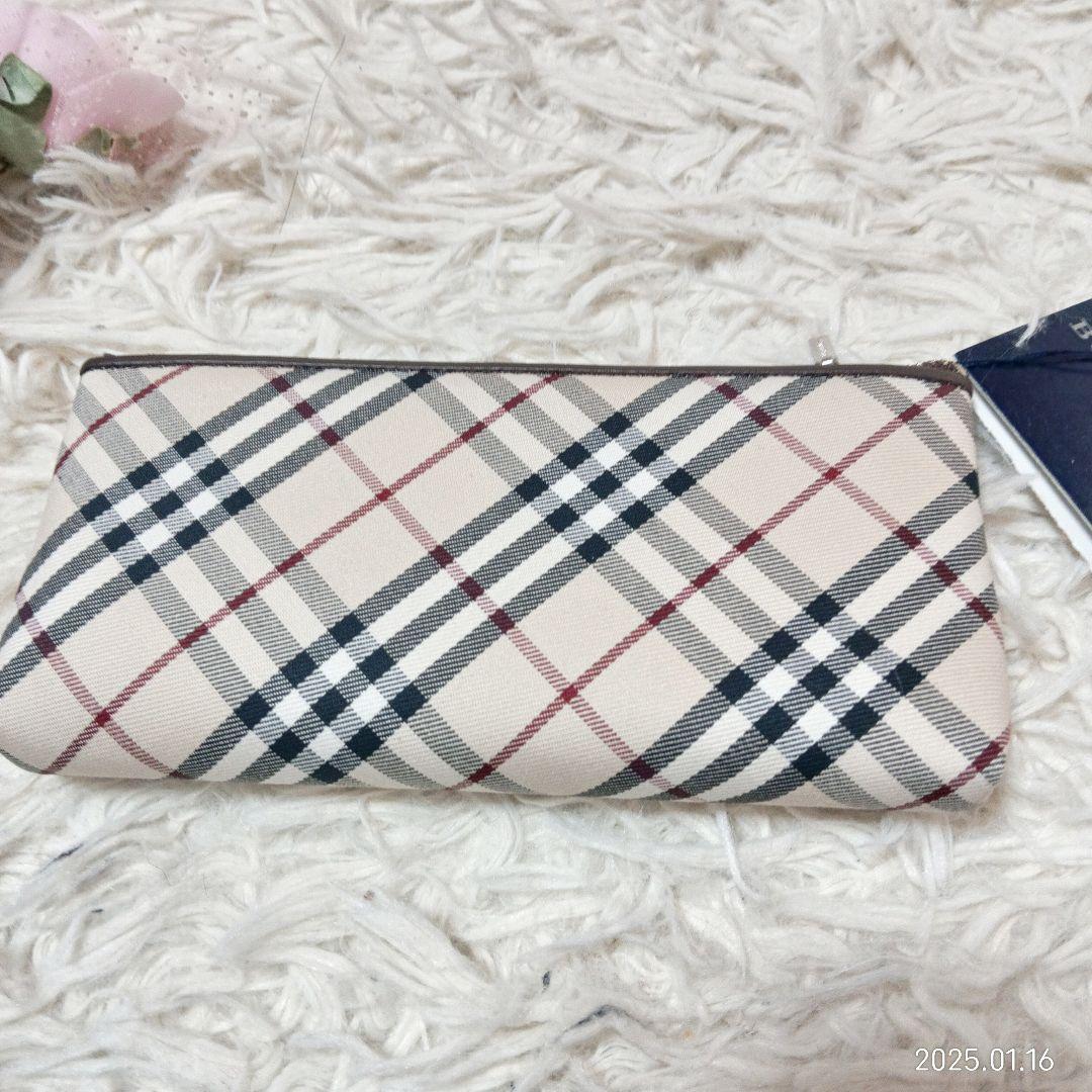 新品　バーバリー　ニューチェックシリーズ　ペンポーチ　（M）