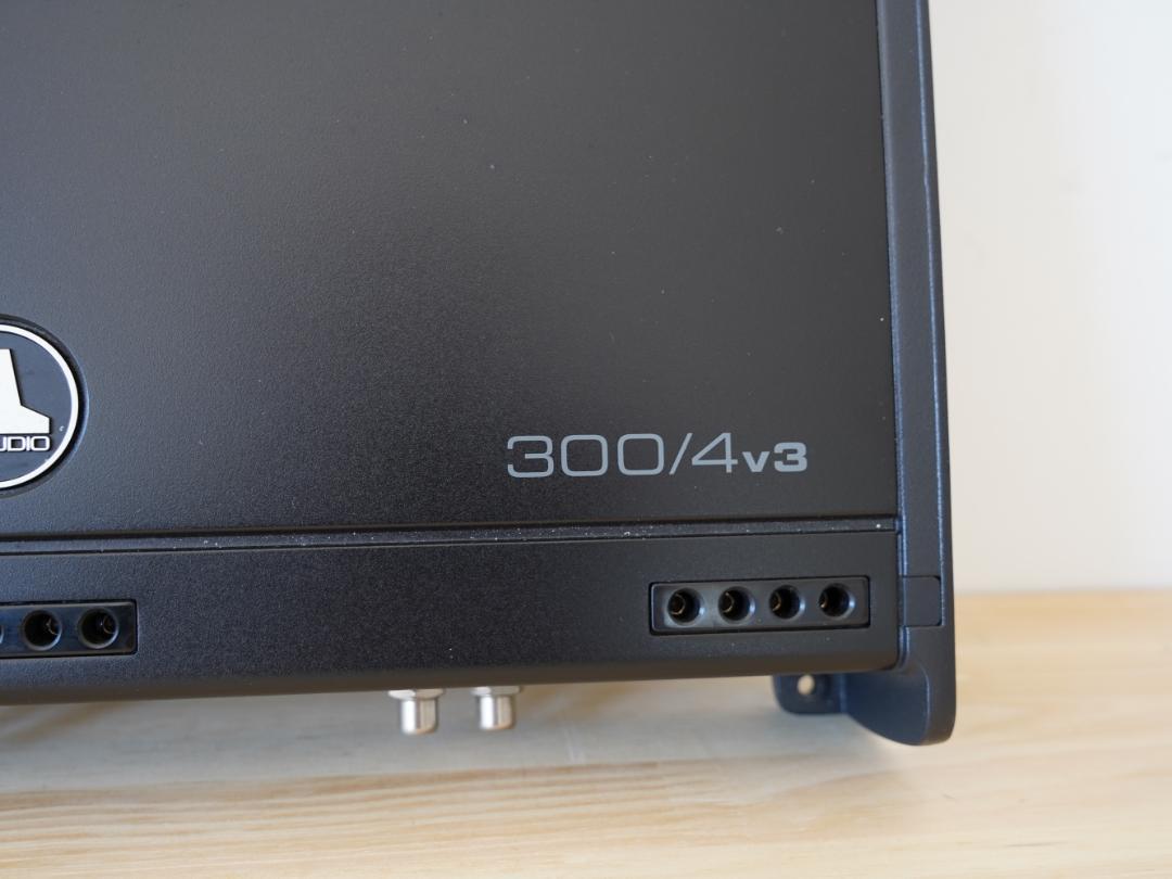JL AUDIO 300/4 v3 動作確認済み