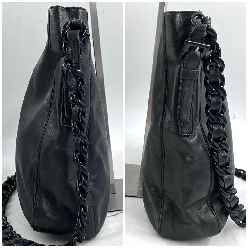 プラダ 2879 ナッパレザー チェーン ショルダーバッグ 黒 プラダ 2879 ナッパレザー チェーン ショルダーバッグ 黒 - メルカリ