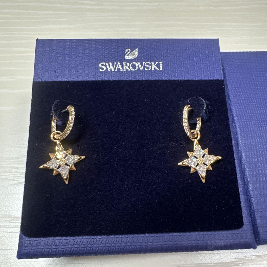 【Swarovski】 星型クリスタルピアス