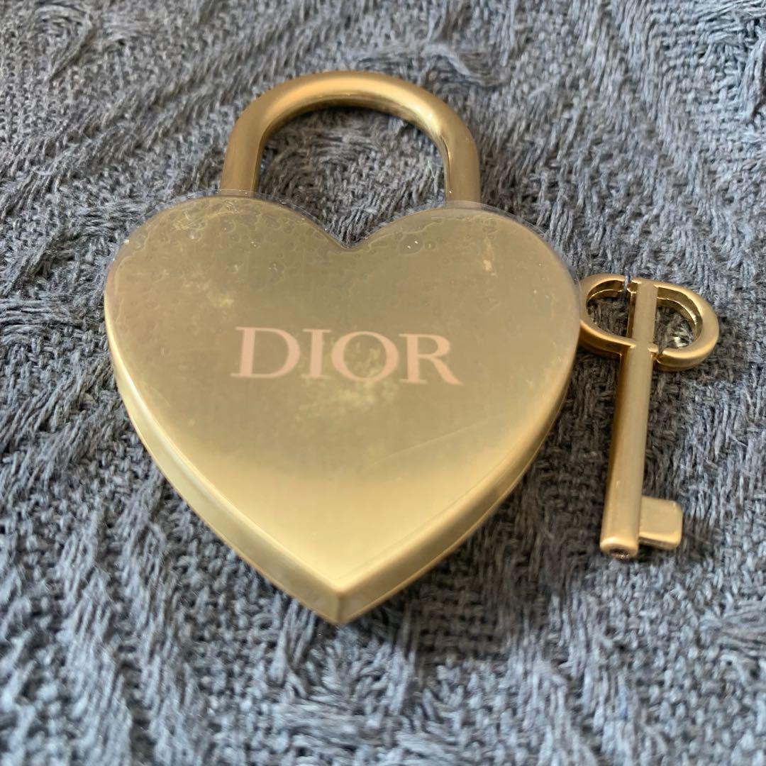 希少品☆ ディオール 南京錠 ノベルティ Dior キーロック - メルカリ