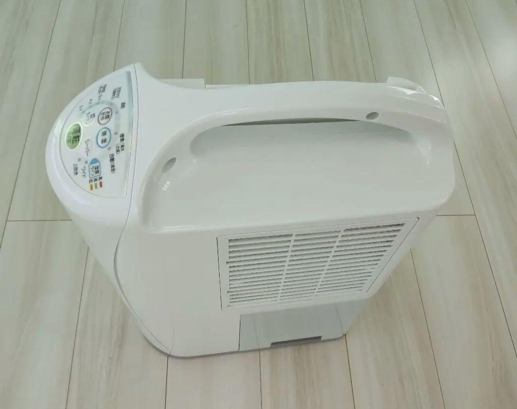 美品 CORONAコロナ 除湿機 乾燥機 ホワイト 使用回数2回のみ