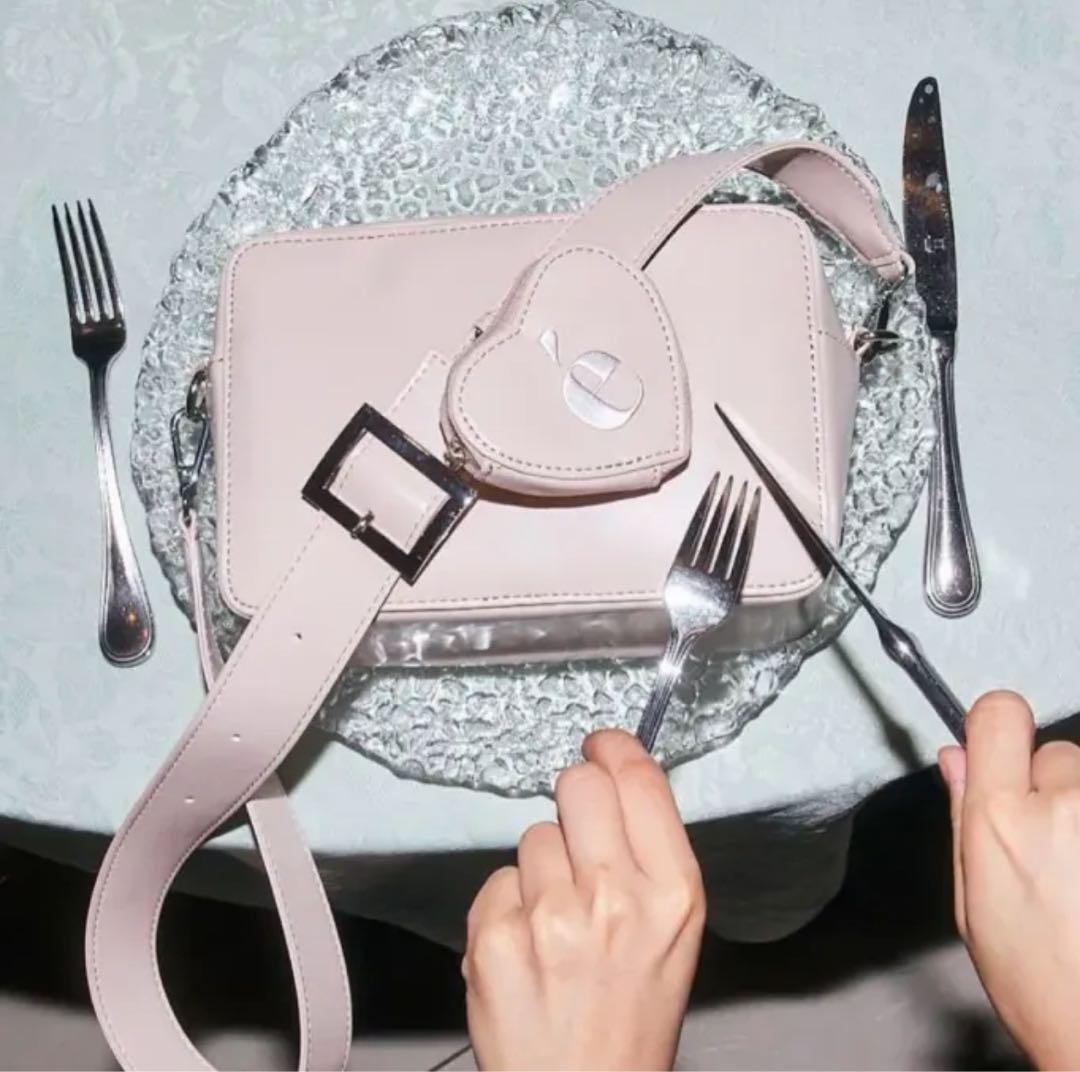 é Heart pouch shoulder strap bag epine - バッグ一 番 安い 通販