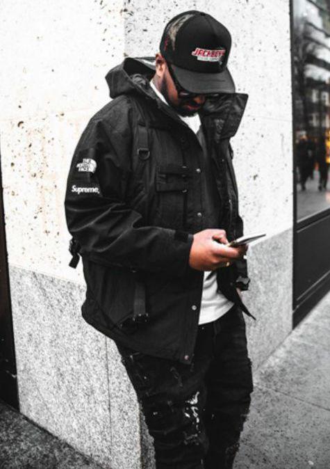 Supreme north face コラボパーカー 黒 新品未使用 | www