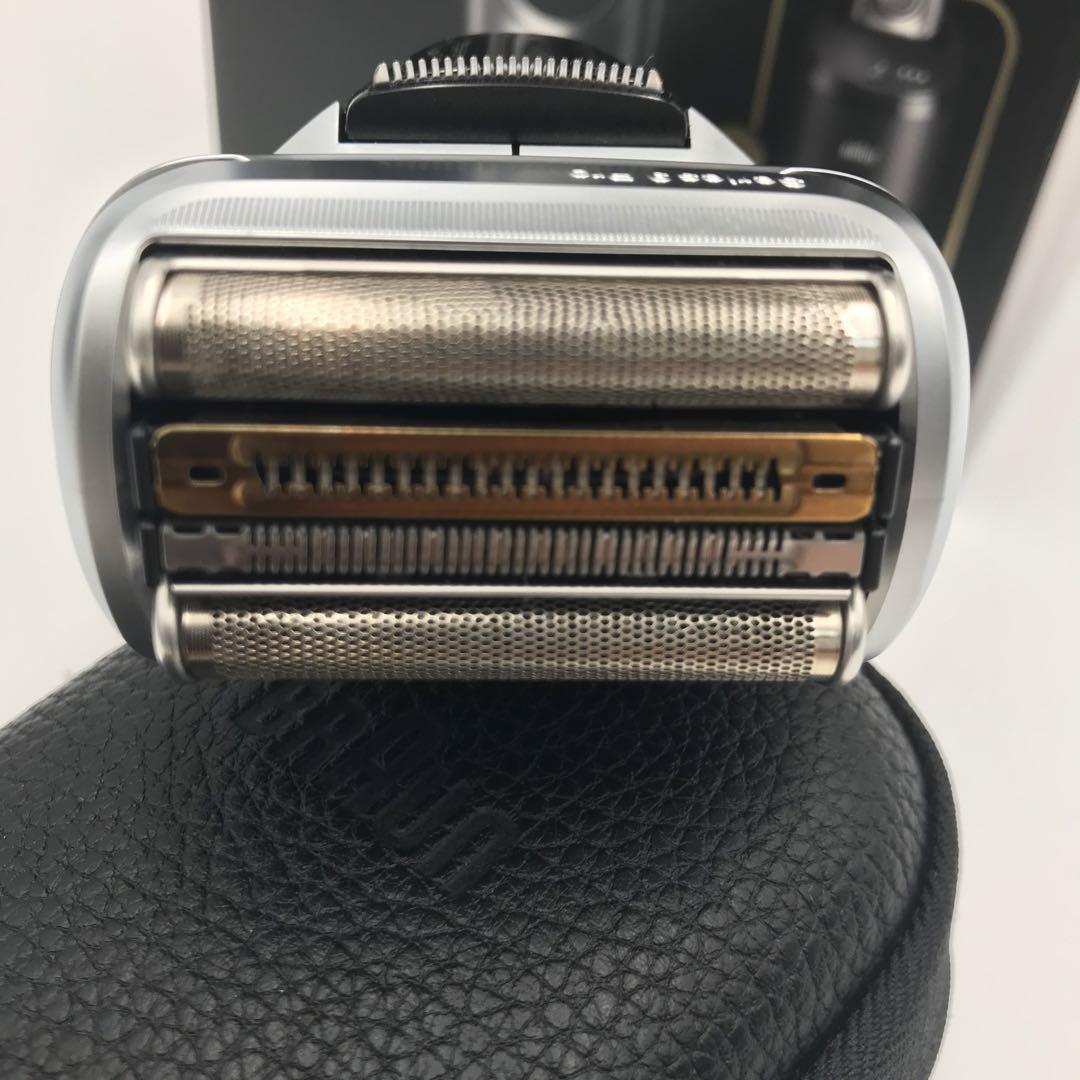 ブラウン９Pro 9467cc  電気シェーバー髭剃り美品