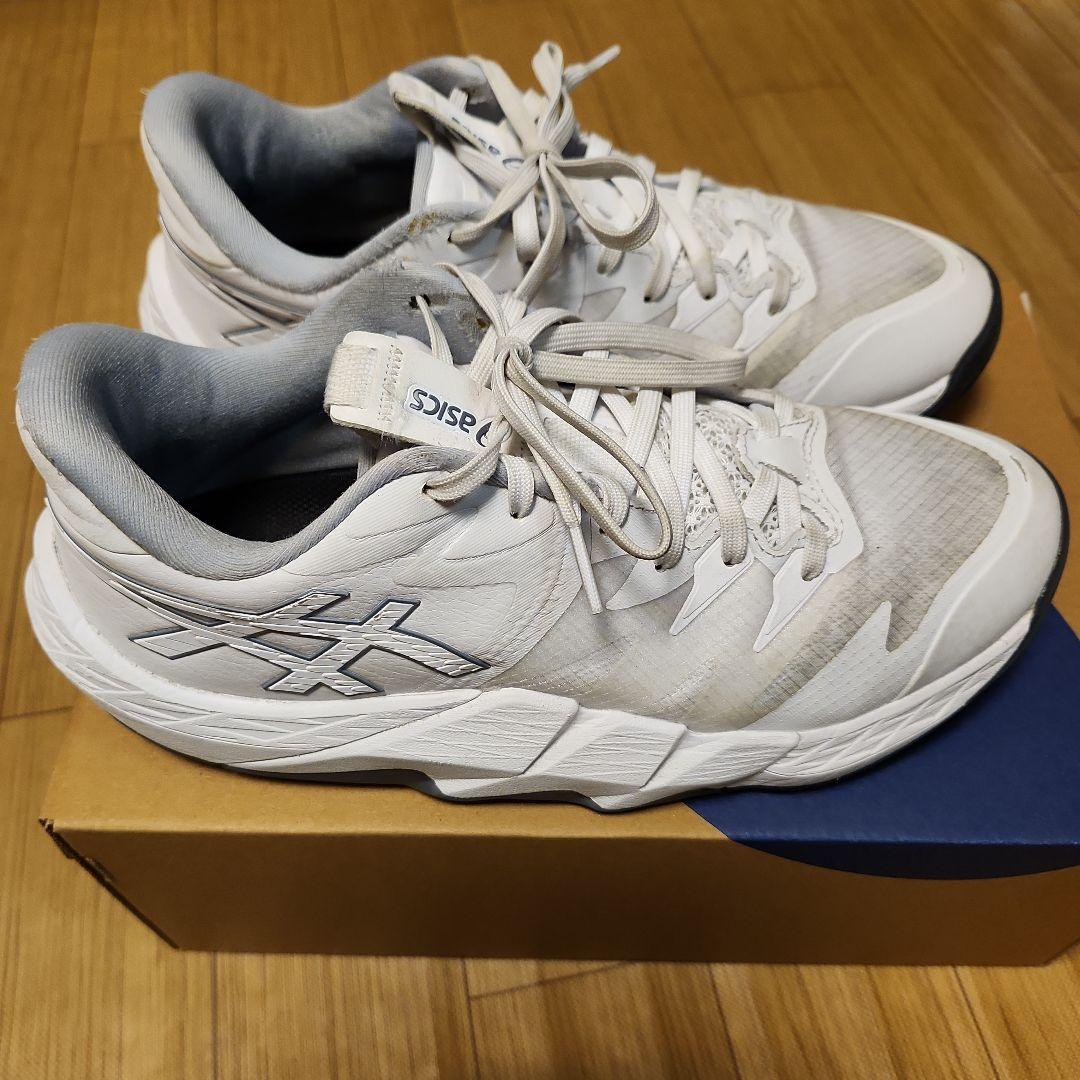 asics アンプレアルスlow2 24.5cm　ホワイト／メトロポリス