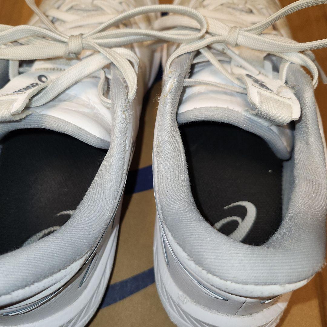 asics アンプレアルスlow2 24.5cm　ホワイト／メトロポリス