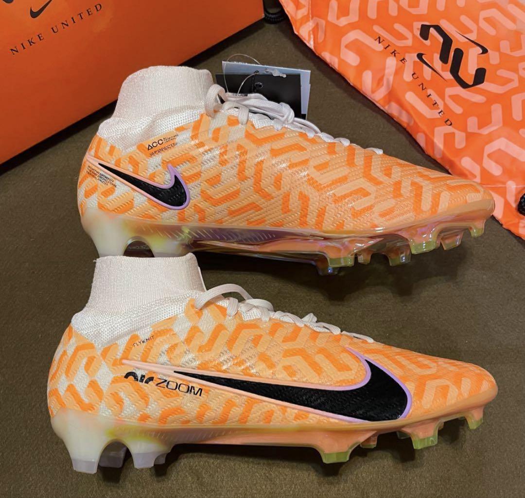 Nike サッカーシューズ オレンジ
