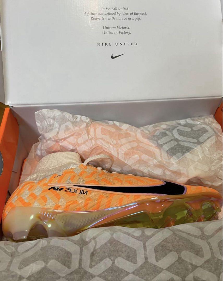 Nike サッカーシューズ オレンジ