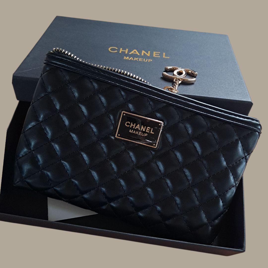 CHANEL MAKEUP ブラックポーチ ノベルティー