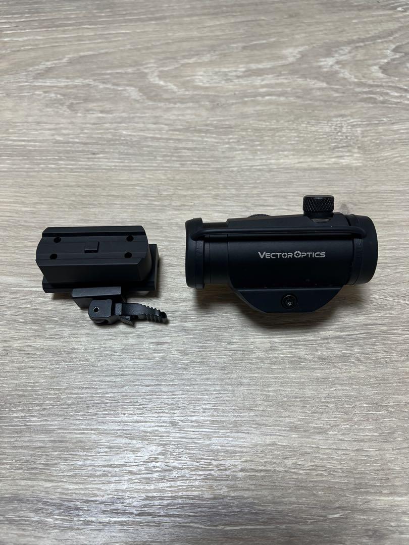 VECTOR OPTICS Maverick 1×22 レンズガード付き