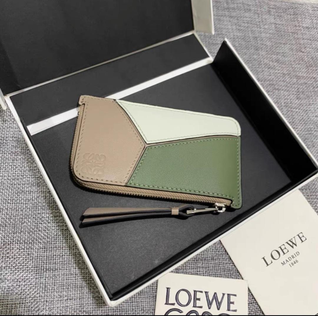 LOEWE フラグメントケース 多色** LOEWE フラグメントケース 多色**