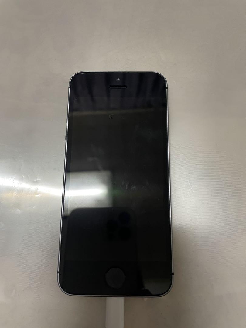 Apple iPhone SE 本体 バッテリー95% 美品