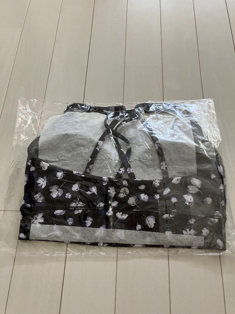 新品　スカーラ　SUKALA ブラトップ　Sサイズ　花柄　黒　ヨガ