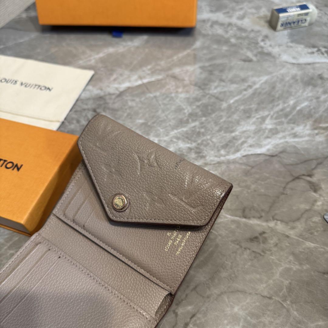 VUITTON