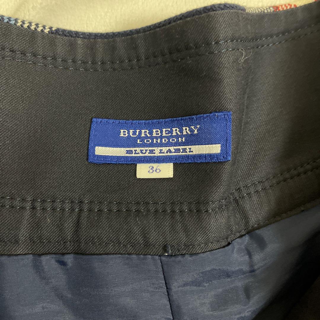 Burberry
ネイビー チェック柄 ダブルバックル付き