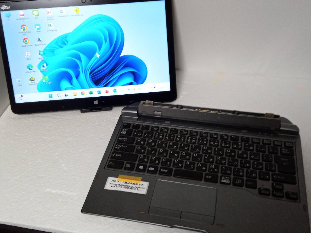 ☆富士通 2in1中古PC☆ ARROWS Tab Q736/P & キーボード