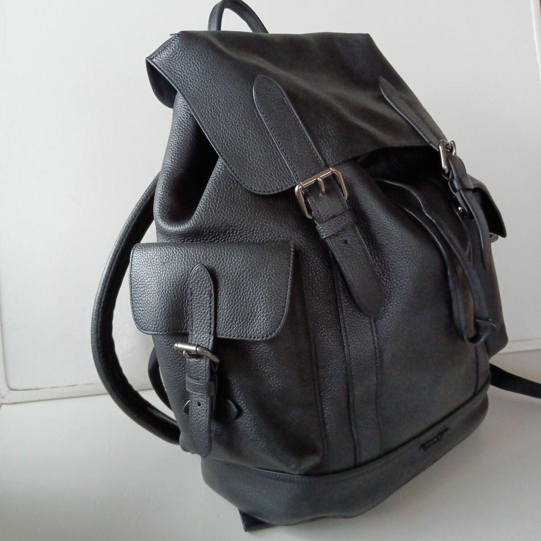 専用です【美品】COACH 黒 レザー バックパック