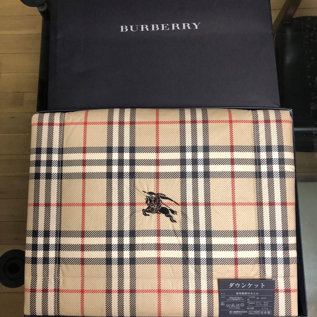 BURBERRY ダウンケット(ちょっぴり長めタイプ、箱保管、未使用)