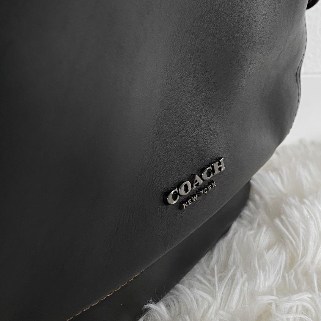 コーチ coach リュック バッグ 金属ロゴ レザー 本革 パソコン収納 美品