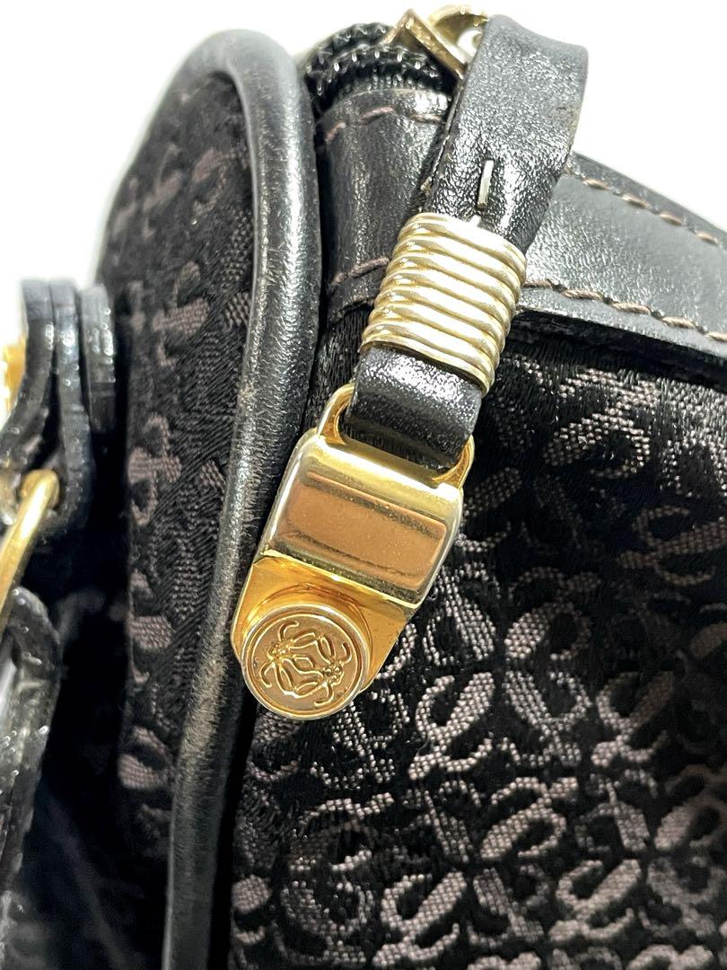 ロエベ LOEWEアナグラム