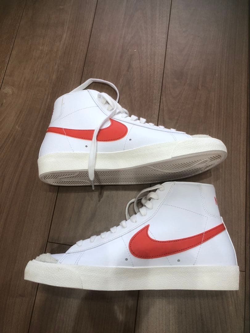 Nike ブレザーミッドレトロホワイト/オレンジ26㎝