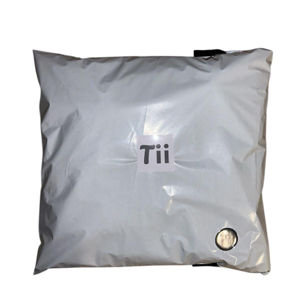 Tii ジップアップフーディ メガシンノスケ着用